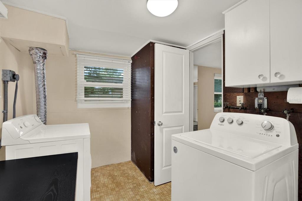 8567 Ridge Road Seminole, FL 33772 - Photo 14 of 17 Gallery Image 14