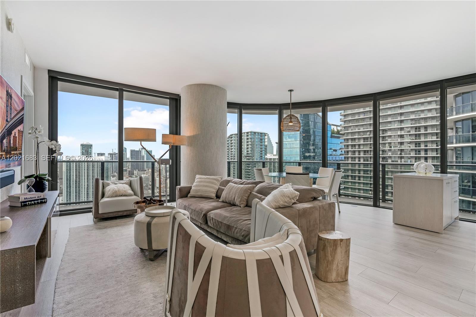 55 Southwest 9th Street, Unit 4001 Miami, FL 33130 - Photo 2 of 34