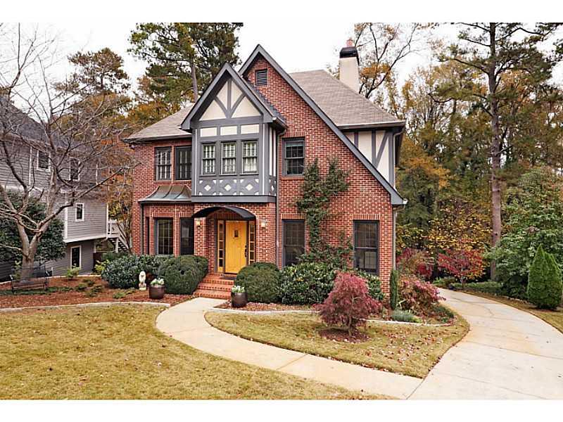 121 Kirk Crossing Drive Decatur, GA 30030 - Photo 1 of 1 Exterior Front. Stunning home on prime lot on cul-de-sac has been completely redone in 2007 by local craftsmen. Walk to Winnona Park Elementary, Oakhurst Village, and dozens of shops and restaurants in Downtown Decatur.