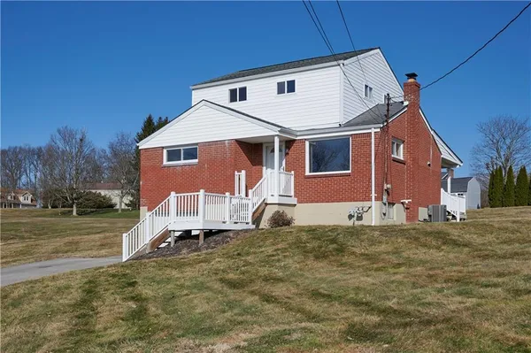 $249,900 | 206 Oak Drive, Kittanning, PA 16201