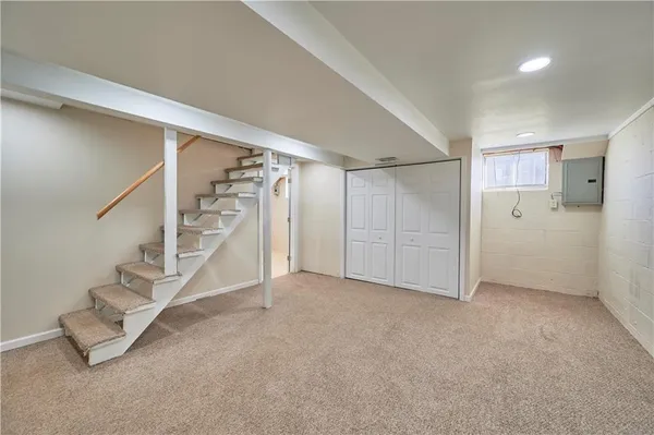 $249,900 | 206 Oak Drive, Kittanning, PA 16201