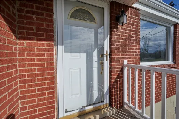 $249,900 | 206 Oak Drive, Kittanning, PA 16201