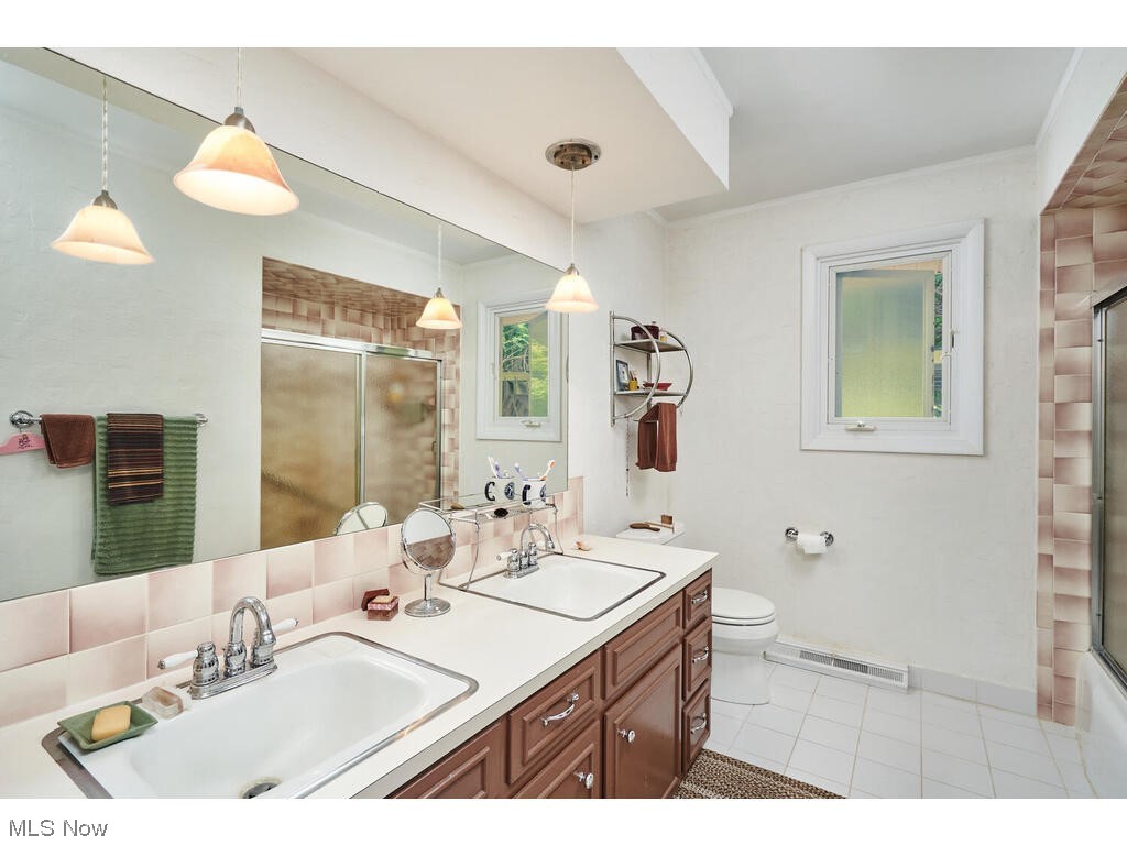 1028 Wall Road Wadsworth, OH 44281 - Photo 12 of 21 Gallery Image 12