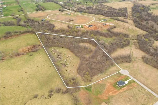 $530,000 | 14400 Stringtown Ct Lake, Greenwood, MO 64034