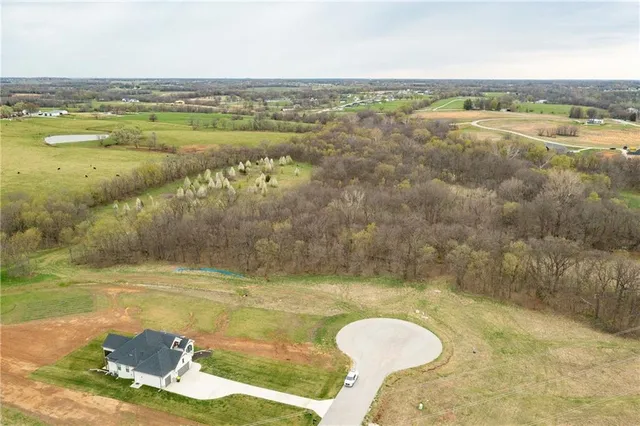 $530,000 | 14400 Stringtown Ct Lake, Greenwood, MO 64034