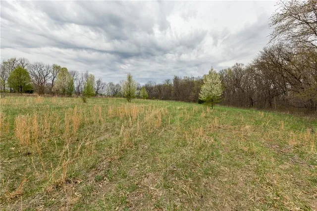 $530,000 | 14400 Stringtown Ct Lake, Greenwood, MO 64034