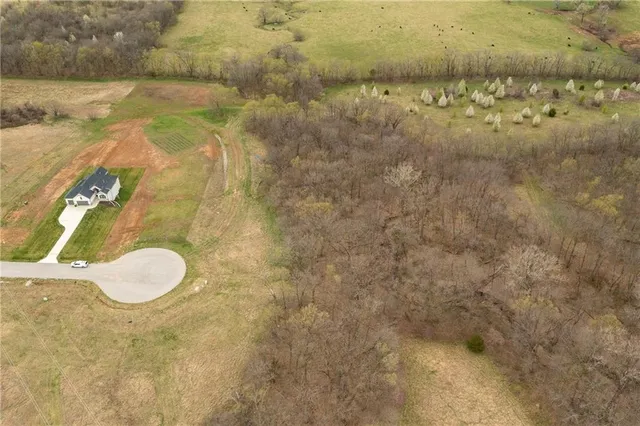 $530,000 | 14400 Stringtown Ct Lake, Greenwood, MO 64034