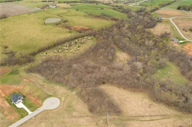 $530,000 | 14400 Stringtown Ct Lake, Greenwood, MO 64034