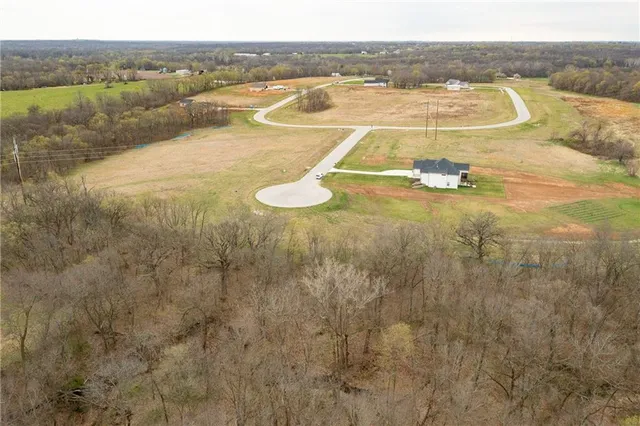 $530,000 | 14400 Stringtown Ct Lake, Greenwood, MO 64034