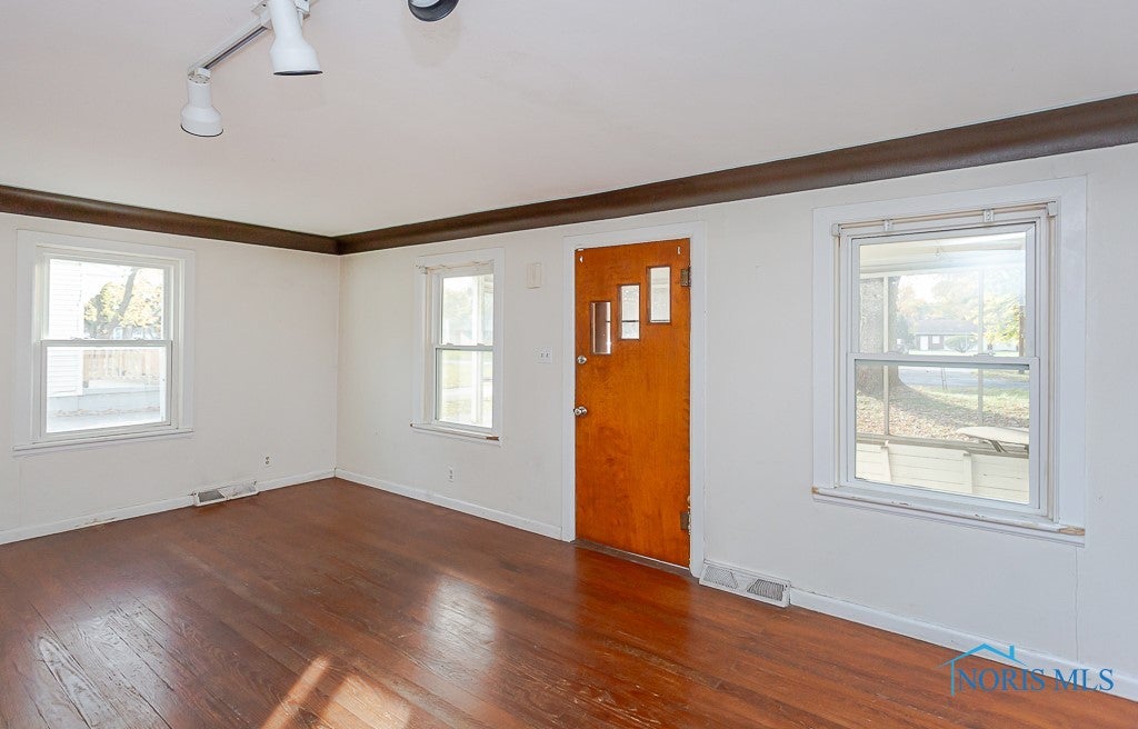 848 Heidelberg Road Toledo, OH 43615 - Photo 5 of 42 Gallery Image 5