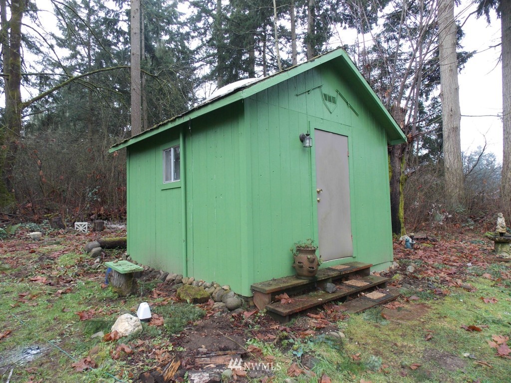18981 Cook Road Southeast Yelm, WA 98597 - Photo 6 of 21 Gallery Image 6
