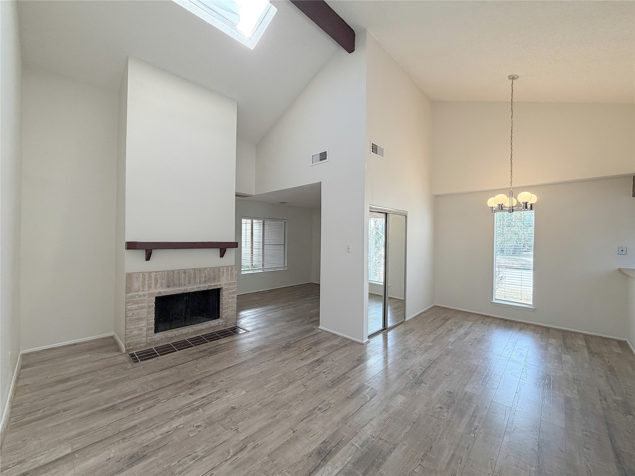 7103 Brendam Lane Houston, TX 77072 - Photo 5 of 24 Living / Dining/ Study areas