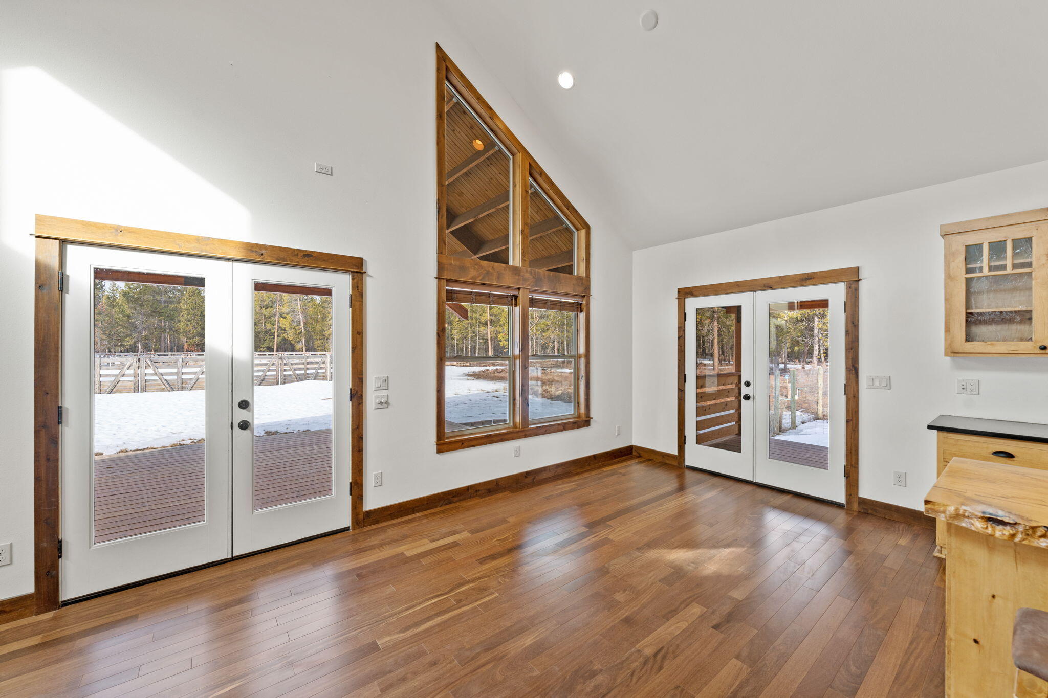150130 Robert Road La Pine, OR 97739 - Photo 14 of 42 11-web-or-mls-Riley Visuals-11