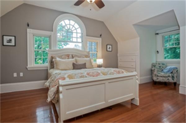 2 Gardner Road, Unit 3 Brookline, MA 02445 - Photo 13 of 24