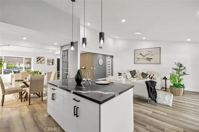 $1,225,000 | 205 Cedar Heights Drive, Thousand Oaks, CA 91360