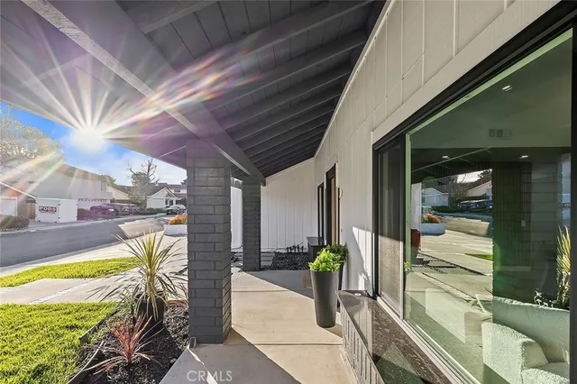 $1,225,000 | 205 Cedar Heights Drive, Thousand Oaks, CA 91360