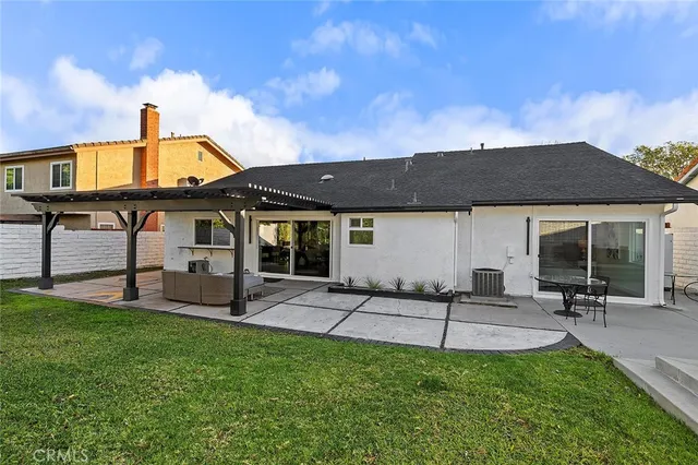 $1,225,000 | 205 Cedar Heights Drive, Thousand Oaks, CA 91360