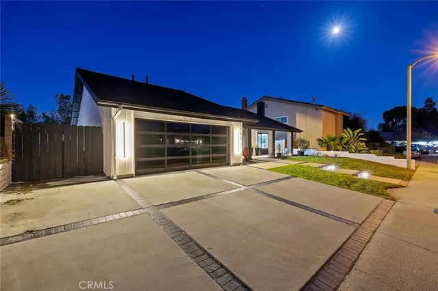 $1,225,000 | 205 Cedar Heights Drive, Thousand Oaks, CA 91360