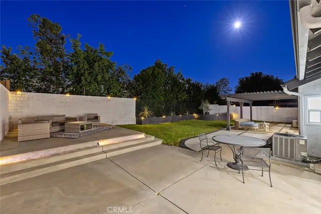 $1,225,000 | 205 Cedar Heights Drive, Thousand Oaks, CA 91360