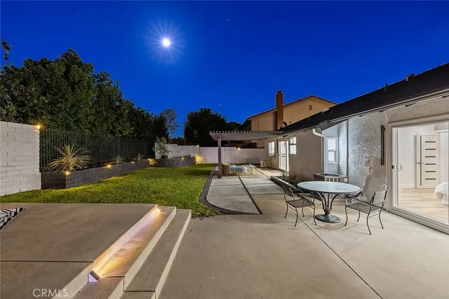 $1,225,000 | 205 Cedar Heights Drive, Thousand Oaks, CA 91360