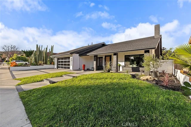 $1,225,000 | 205 Cedar Heights Drive, Thousand Oaks, CA 91360