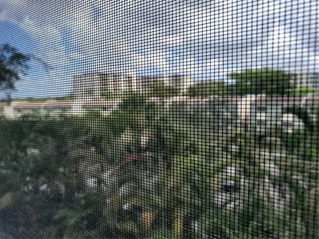 $109,900 | 3940 Inverrary Boulevard, Unit 402A, Lauderhill, FL 33319