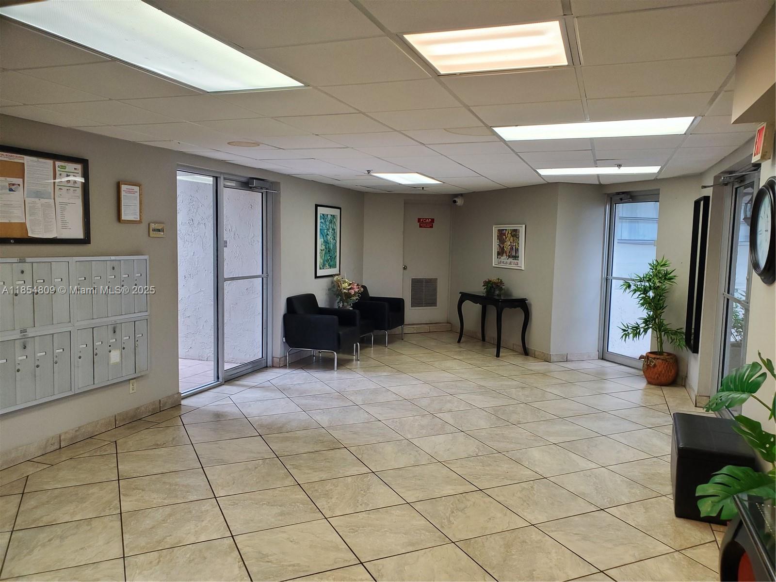 3940 Inverrary Boulevard, Unit 402A Lauderhill, FL 33319 - Photo 4 of 27