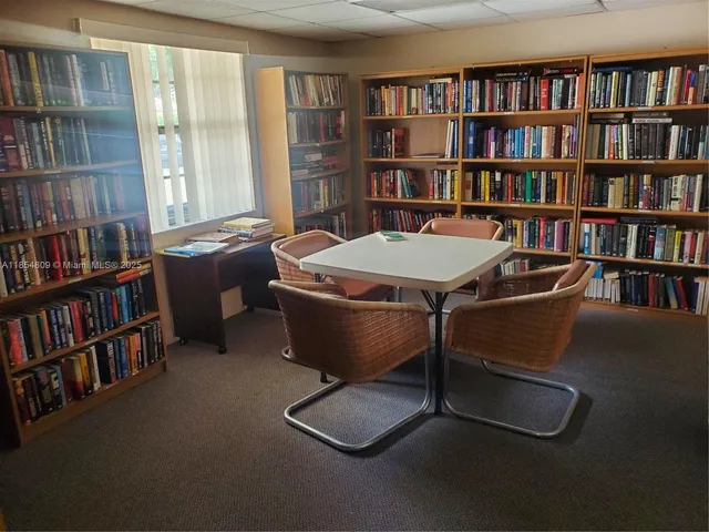 $109,900 | 3940 Inverrary Boulevard, Unit 402A, Lauderhill, FL 33319