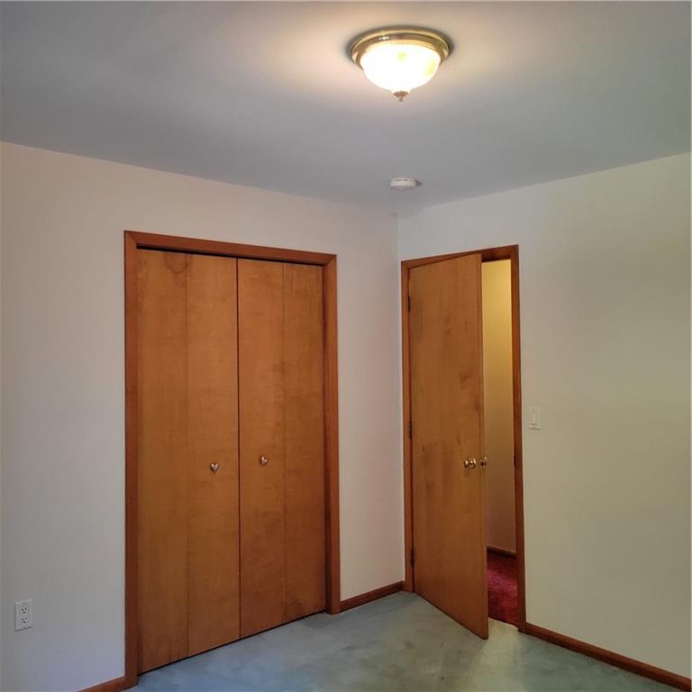 127 Pearce Road Mars, PA 16046 - Photo 3 of 14 Gallery Image 3