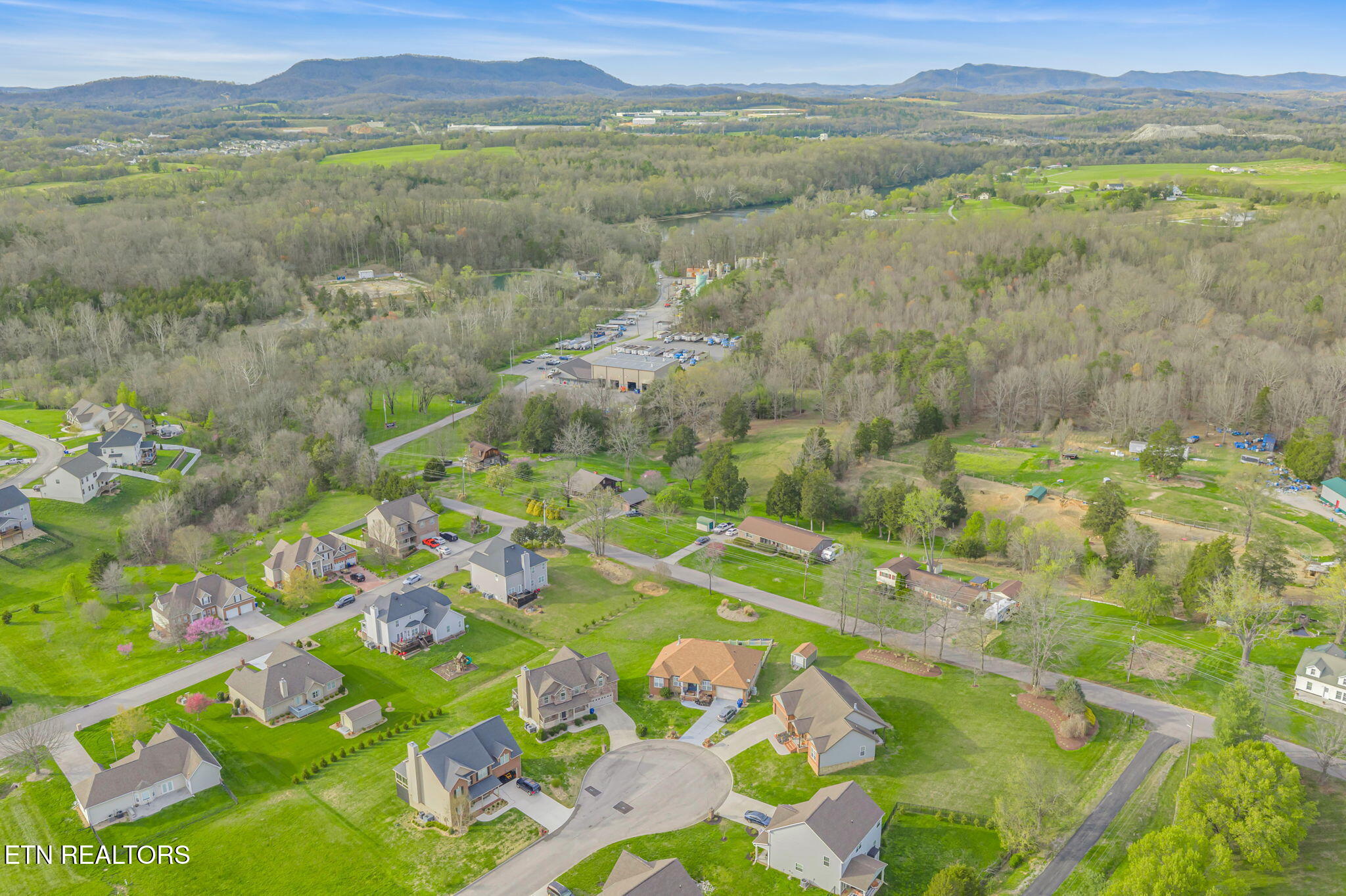 9360 Gabrielle Road Strawberry Plains, TN 37871 - Photo 42 of 47 45-web-or-mls-9360 Gabrielle Road-45