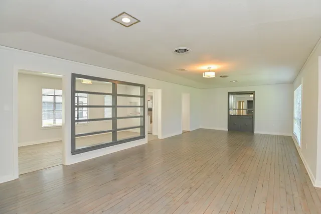 $2,500 | 3742 Charleston Street, Houston, TX 77021