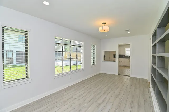 $2,500 | 3742 Charleston Street, Houston, TX 77021