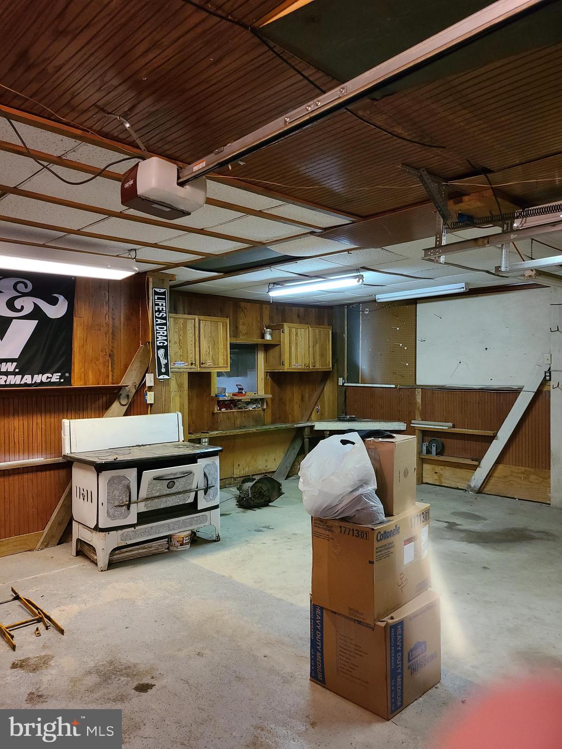 9549 Keys Chapel Road Union Bridge, MD 21791 - Photo 5 of 15 Garage