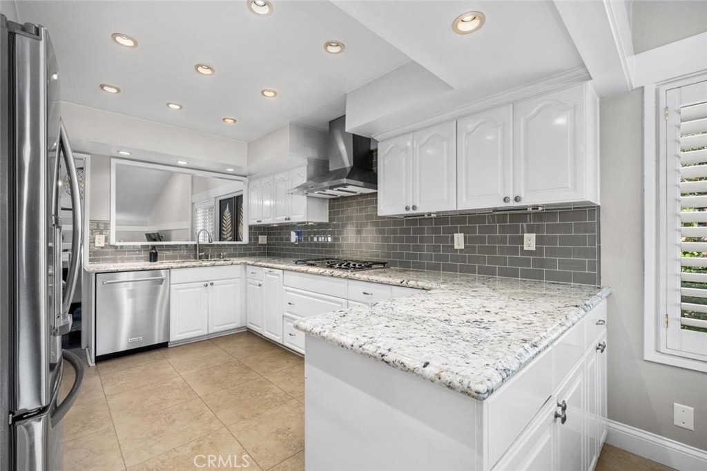 570 Old Ranch Road, Unit 17 Seal Beach, CA 90740 - Photo 32 of 68