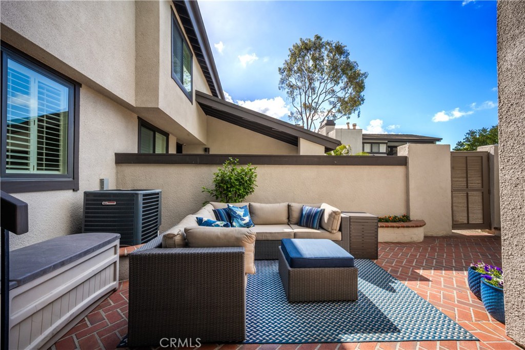 570 Old Ranch Road, Unit 17 Seal Beach, CA 90740 - Photo 6 of 68