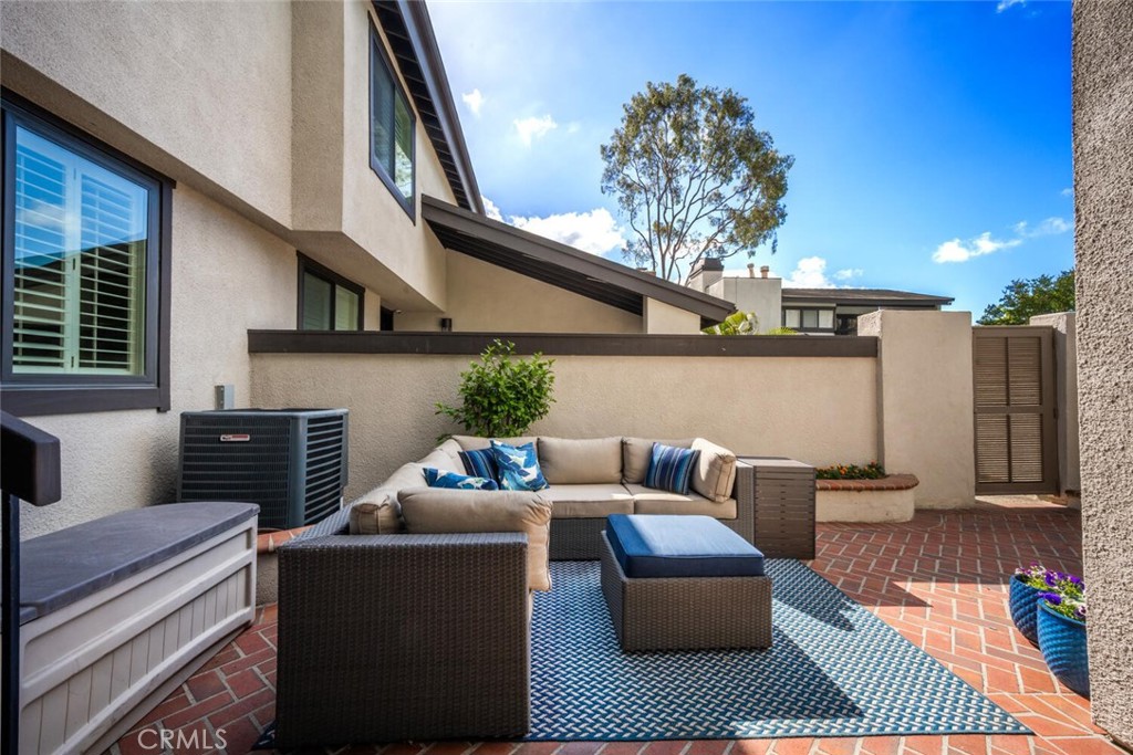 570 Old Ranch Road, Unit 17 Seal Beach, CA 90740 - Photo 9 of 68