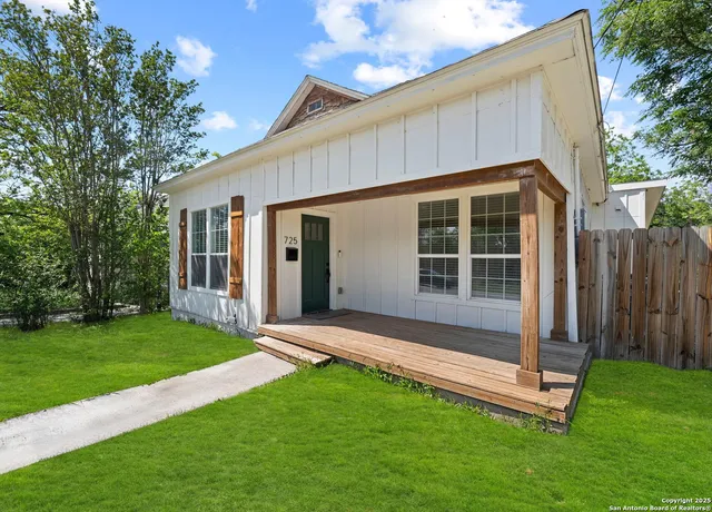 $1,790 | 725 Westfall Avenue, San Antonio, TX 78210