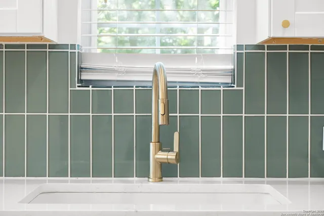 $1,790 | 725 Westfall Avenue, San Antonio, TX 78210