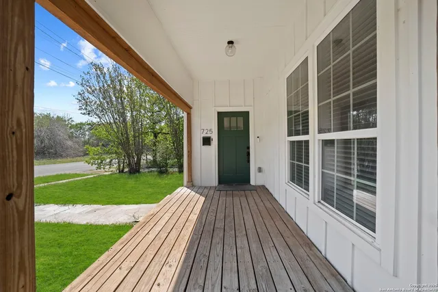 $1,790 | 725 Westfall Avenue, San Antonio, TX 78210