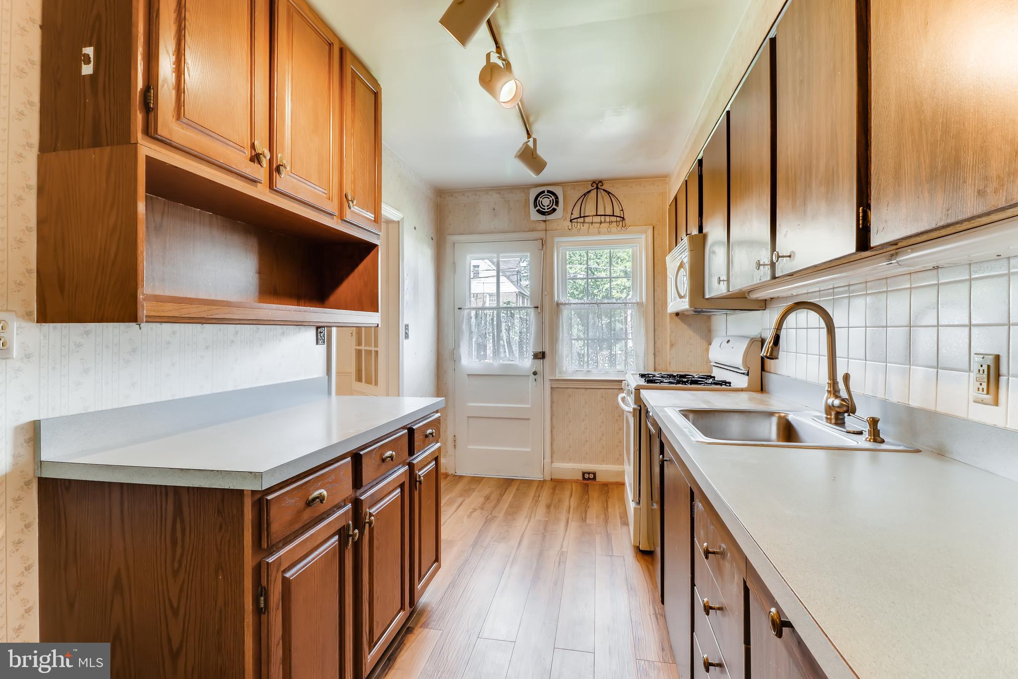 420 Overbrook Road Baltimore, MD 21212 - Photo 13 of 32