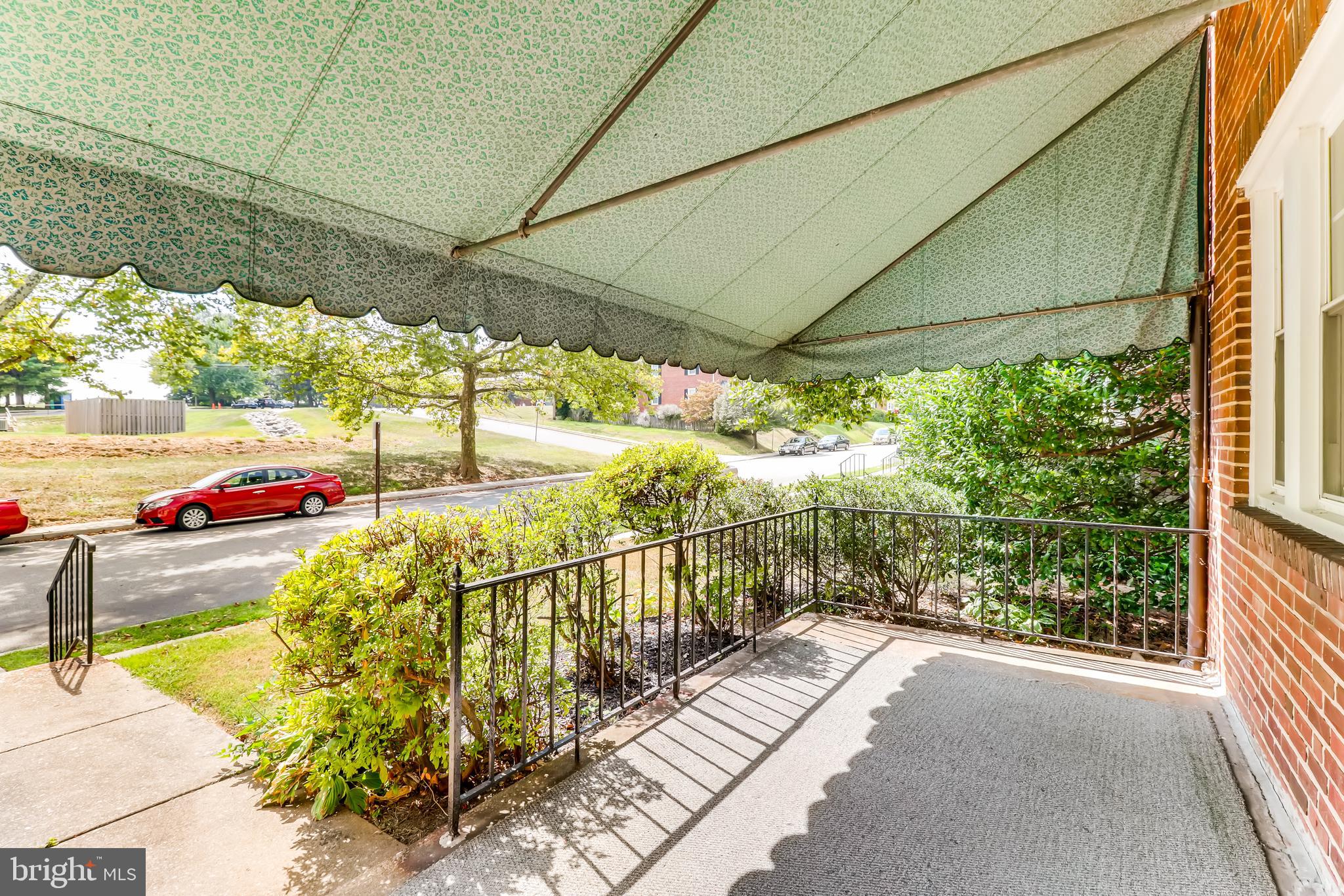 420 Overbrook Road Baltimore, MD 21212 - Photo 3 of 32