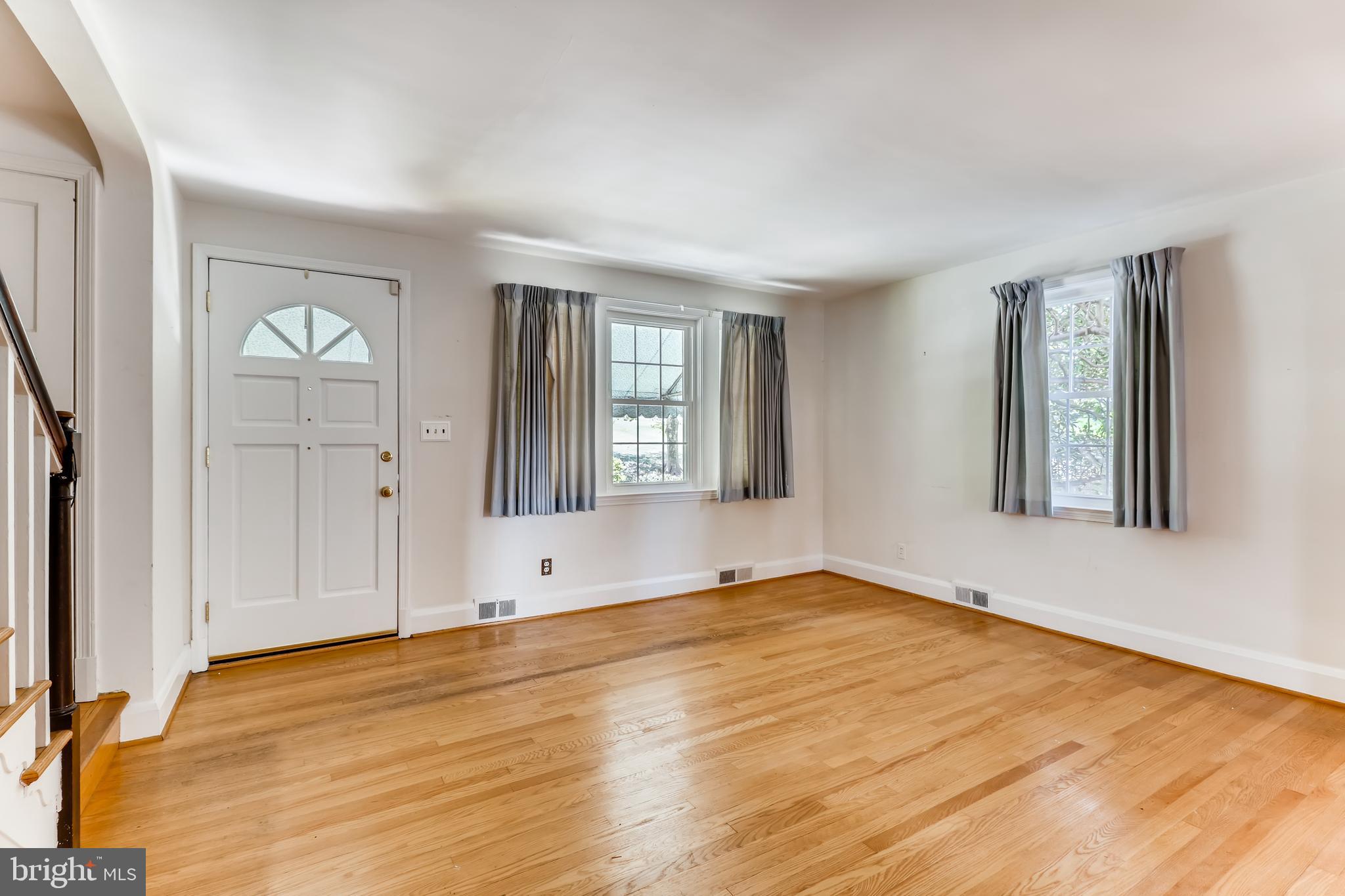 420 Overbrook Road Baltimore, MD 21212 - Photo 7 of 32