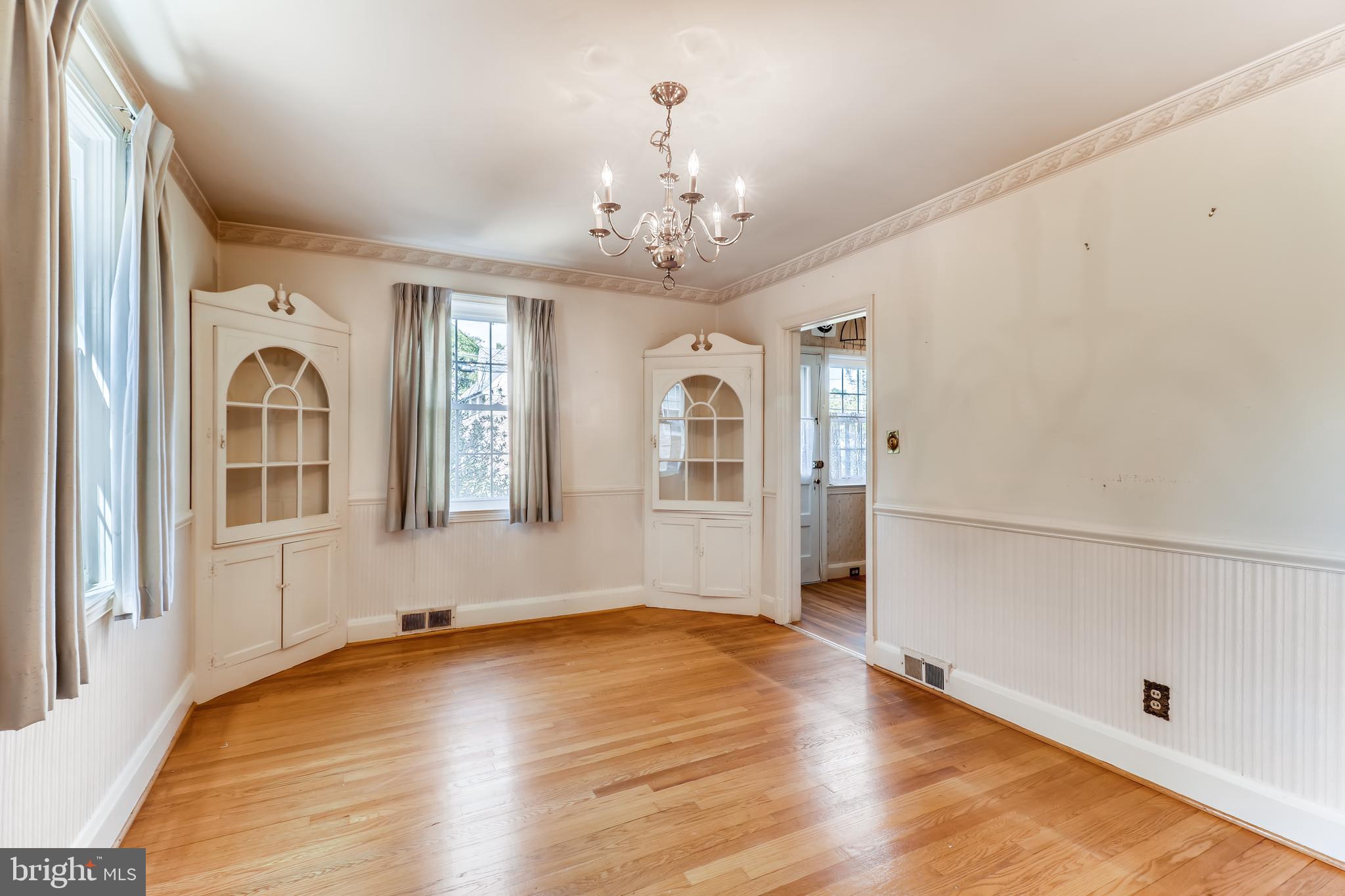 420 Overbrook Road Baltimore, MD 21212 - Photo 9 of 32