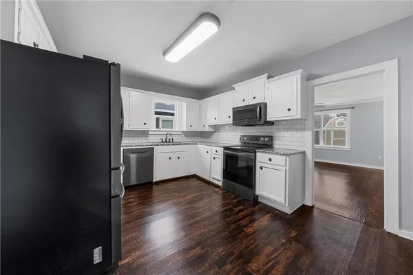$180,000 | 608 Hayes Street, McGregor, TX 76657