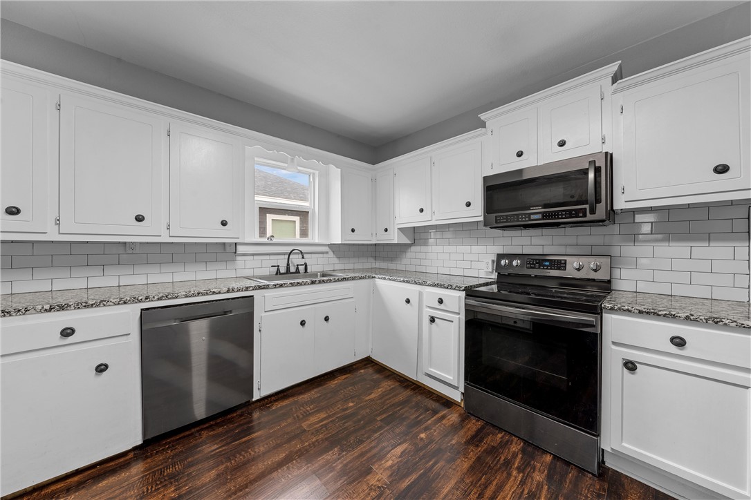 608 Hayes Street McGregor, TX 76657 - Photo 6 of 14