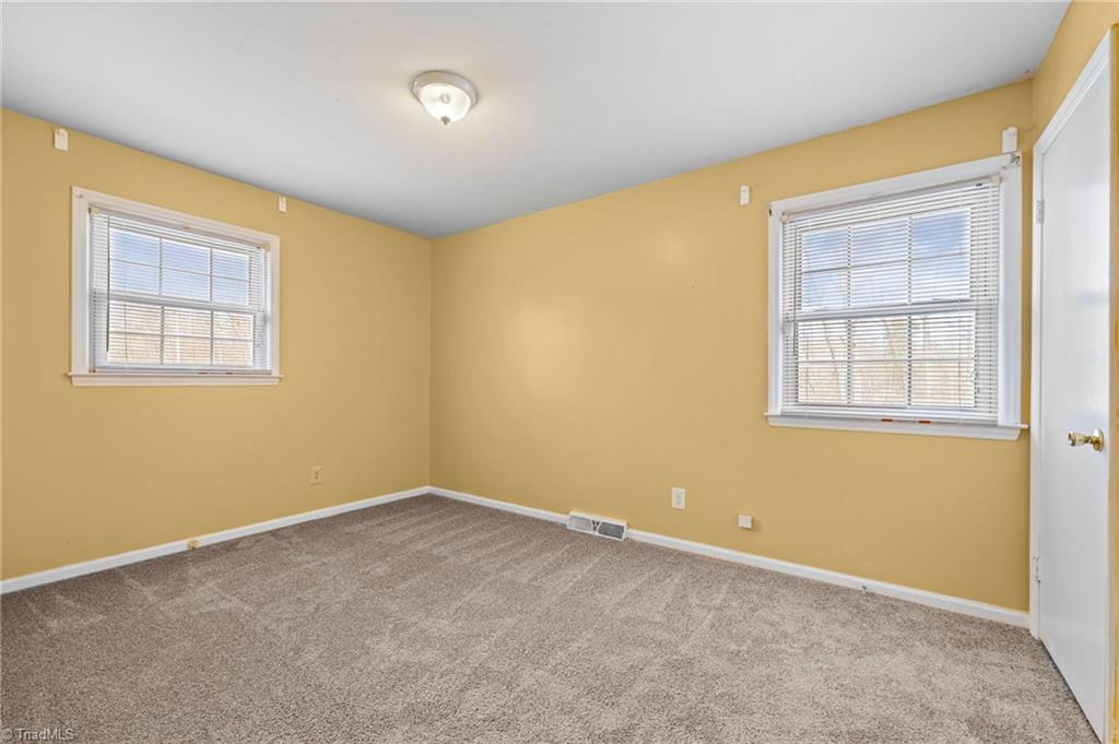 2419 Fernbrook Road Greensboro, NC 27405 - Photo 19 of 31 Gallery Image 19