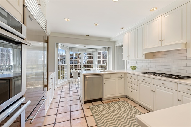 155 Spring Lane Winnetka, IL 60093 - Photo 13 of 43 Gallery Image 13