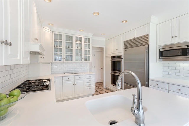 155 Spring Lane Winnetka, IL 60093 - Photo 14 of 43 Gallery Image 14