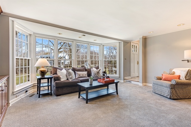 155 Spring Lane Winnetka, IL 60093 - Photo 19 of 43 Gallery Image 19