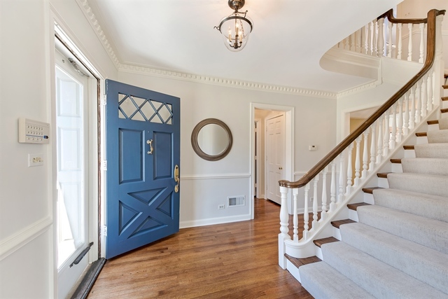 155 Spring Lane Winnetka, IL 60093 - Photo 3 of 43 Gallery Image 3
